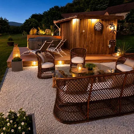 Maison Perigourdine 6 Pers Jacuzzi Privatif Vue Chateau De Beynac Holiday home *