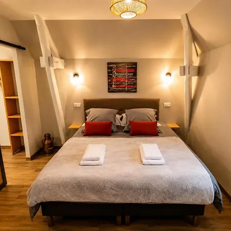 Maison Perigourdine 6 Pers Jacuzzi Privatif Vue Chateau De Beynac Holiday home *